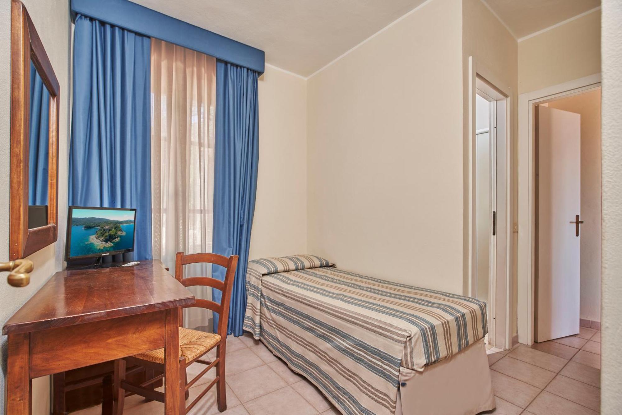 Rodriguez Hotel 3*